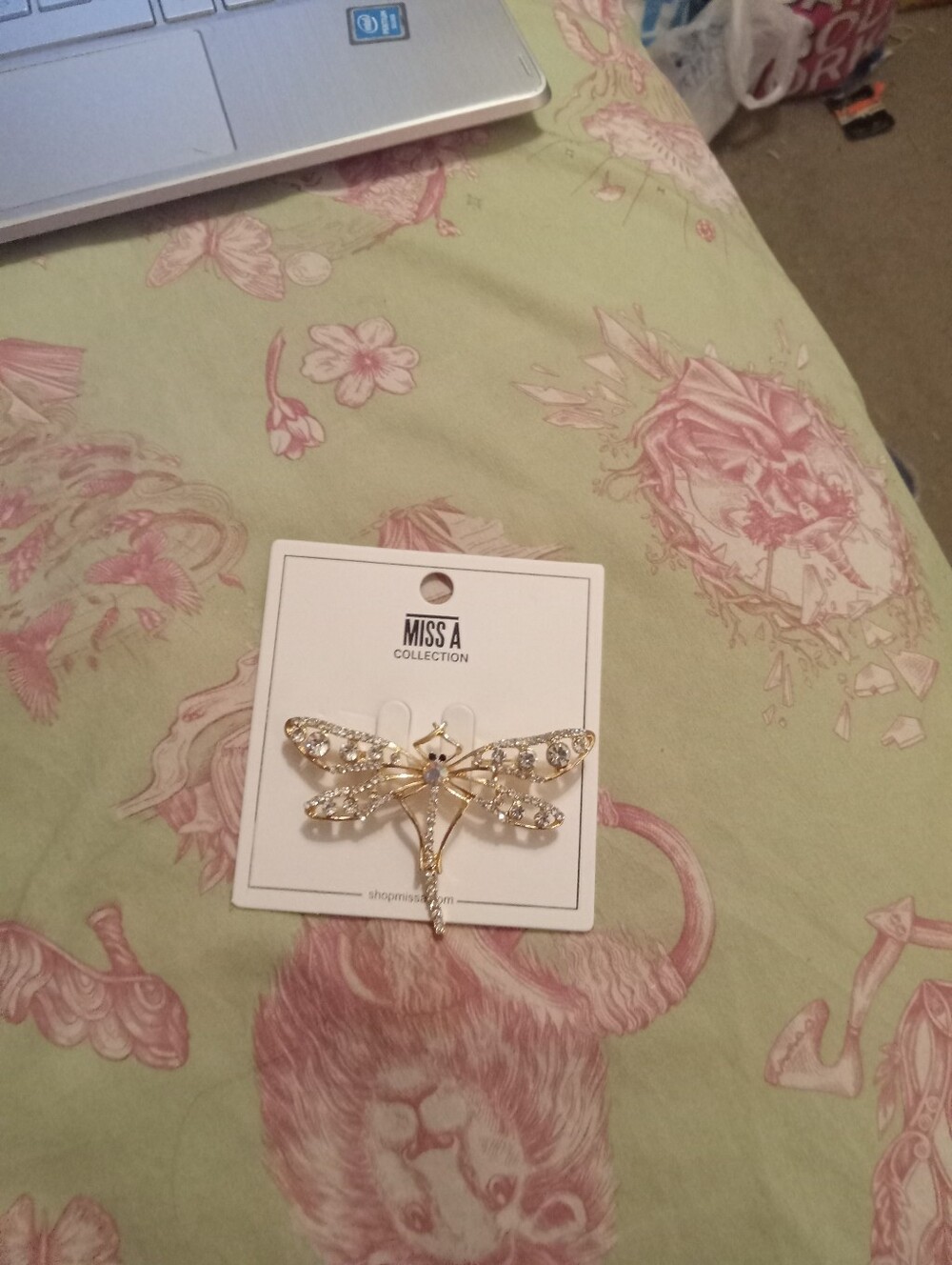 NWOT Women's Gold Plated Rhinestone Dragonfly Lapel Pin Brooch